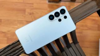 Turul Magazinelor #1597: Galaxy S26 Ultra sub 5100 lei, căşti cu 76 ore autonomie şi vouchere de 1900 lei total la HONOR 600