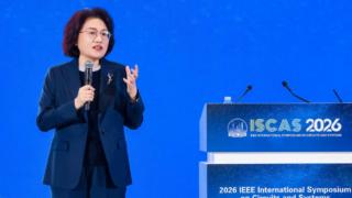 Huawei se luptă cu FIZICA; Vrea să înlocuiască Legea lui Moore cu „Tau Law”; primul chip cu „Logic Folding” vine în toamnă