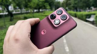 Motorola edge 70 Pro: Baterie de 6500 mAh excelentă pentru ore bune de streaming și utilizare continuă