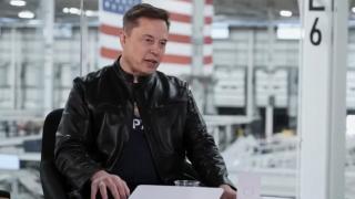 De ce a pariat Elon Musk pe o companie de „vibe coding”: SpaceX cumpără Cursor pentru 60 de miliarde de dolari
