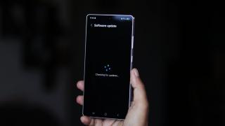 Samsung rezolvă 56 de probleme de securitate prin actualizarea din august; Ce telefoane sunt vizate