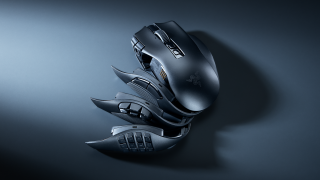 Razer lansează Naga V3 Pro: mouse-ul cu până la 23 de butoane care își schimbă panoul lateral în funcție de joc