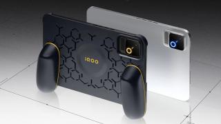 iQOO Pad Ultra apare în fotografii reale: tabletă de gaming de 8,8 inch, cu ventilator integrat și accesorii care o transformă într-o consolă portabilă
