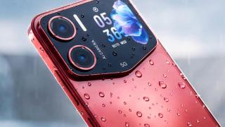 Acer tocmai a scos un smartphone cu design atipic; unde se vinde?