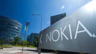 Nokia dezminte faptul că ar exista planuri de vânzare sau dezvoltare a unor noi produse de tip smartphone