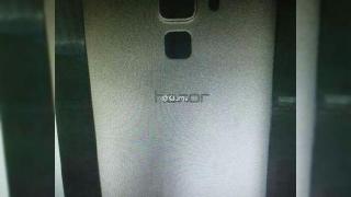 Huawei Honor 7 apare pe Weibo cu o carcasă metalică mată şi un scanner de amprente