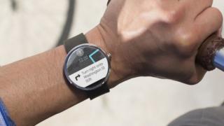Motorola Moto 360 primeşte actualizarea la Android Wear 5.1 via OTA; Există aici şi alternativa sideloading, cu fişiere descărcabile