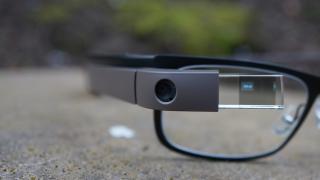 Să fie Google Glass 2? Un terminal Google misterios trece pe la FCC, cu nume de cod "GG1"