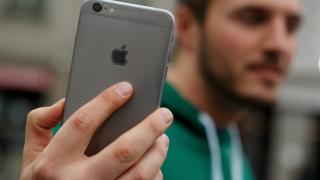 Apple începe să înlocuiască modelele iPhone 6 Plus care au o problemă cu camera