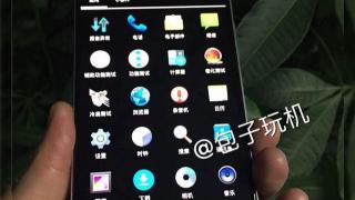 Meizu Pro 5 fotografiat în imagini neclare, care îi scot în evidenţă ecranul 2.5D