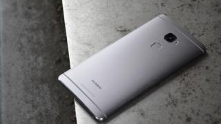 Iată primele prețuri de pe plan local pentru Huawei Mate S; varianta de 32 GB ajunge la Cel.ro