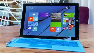 Microsoft anunţă tableta Surface Pro 4, dar şi interesantul laptop Surface Book, cu preţuri de la 899, respectiv 1499 dolari