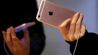 Apple nu poate ajuta un judecător american să acceseze datele de pe un iPhone, ele fiind prea bine securizate