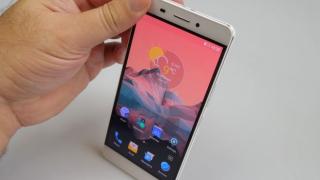 Allview P8 Energy Review + concurs: telefonul power bank e un mamut multimedia şi o surpriză plăcută pe partea de cameră (Video)