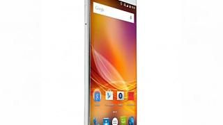 ZTE lansează telefoanele midrange Blade X9, X5 şi X3, cu preţuri între 138 şi 277 dolari