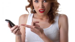 Telefonia mobilă e serviciul cu cele mai multe reclamaţii în 2015, publicul român nefiind mulţumit de relaţia contractuală cu operatorii