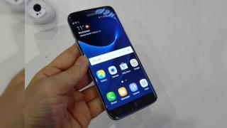 Samsung Galaxy S7 Edge Preview: primele impresii despre phablet-ul cu dublă curbură a şasiului, baterie evoluată faţă de predecesor (Video)