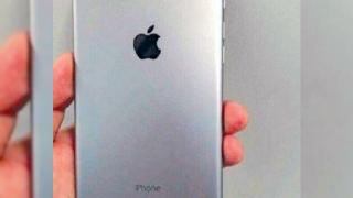 O posibilă fotografie a lui iPhone 7 Plus oferă detalii despre integrarea camerei duale în spate şi un Smart Connector