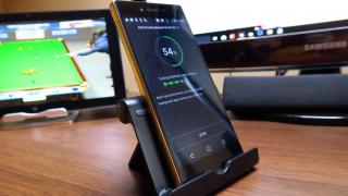 Sony Xperia Z5 Premium, bateria strică totul..