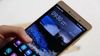 Un presupus Huawei P9 Max îşi face apariţia în benchmarkul GFXBench, cu un ecran de 6.9 inch