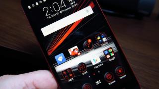 ASUS ZenFone 2 Deluxe Special Edition: OS, UI şi aplicaţii pe bază de bloatware şi Android vechi