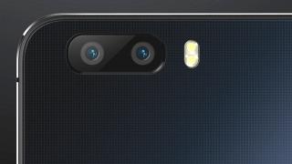 Următorul smartphone Huawei cu senzor foto dual va fi Honor V8; telefonul primește astăzi un teaser oficial