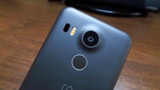 LG Nexus 5X: conectivitate vitezomană WiFi, dar apelurile sunt "subţiri"