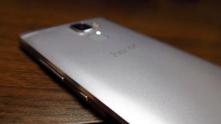Huawei Honor 7: Design în stil luptător de K1 - solid, dar nu arătos