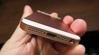 iPhone SE: Baterie de excepţie, chiar şi printre modelele iOS