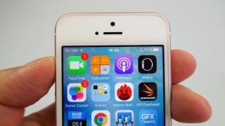 iPhone SE: Display luminos, dar nu în totalitate...