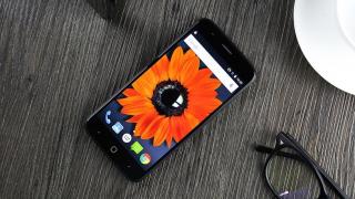 Smartphone-ul Vernee Thor își prezintă design-ul prin intermediul a două clipuri oficiale; el costă doar 99.99 dolari