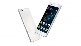 Huawei P9 Lite este listat și în oferta evoMAG; costă 1.222 lei în versiunea cu 2 GB RAM