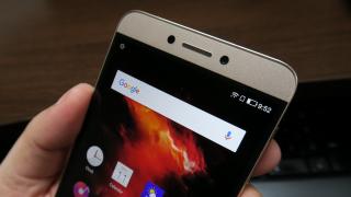 LeTV 1S: Conectivitate USB Type-C şi infraroşu cu thumbs up, convorbiri cu thumbs down