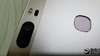 Huawei Honor V8 apare în noi fotografii, înainte de lansarea programată pentru data de 10 mai