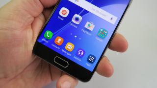 Samsung Galaxy A5 (2016): Baterie de campion, depăşind şi flagship-uri actuale