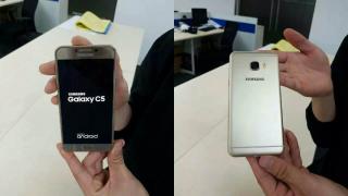 Samsung Galaxy C5 şi Galaxy C7 îşi dezvăluie specificaţiile şi preţurile