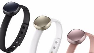 Samsung lansează brăţara fitness Charm în câteva ţări de pe glob; Vine cu autonomie de 14 zile