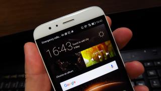 Huawei G8: Conectivitate cu WiFi limitat, volum mediu la convorbiri