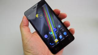 Allview V2 Viper i4G: Design poate prea simplu, dar destul de comod şi familiar