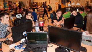 Câștigătorii maratonului HackTM 2016 vor fi desemnați astăzi; iată ce proiecte sunt înscrise în concurs