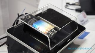 Display-ul flexibil ce ar putea ajunge pe Galaxy X este prezentat în San Francisco (Video)