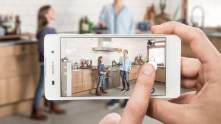 Sony Xperia E5 este oficial; vine cu display HD de 5 inch și cameră foto de 13 megapixeli