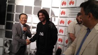 Smiley devine ambasador Huawei în România, anunţat în cadrul unui eveniment oficial local + concert (Video)