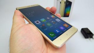 Xiaomi Redmi Note 3 Pro Unboxing: phablet cu 3 GB RAM şi preţ accesibil scos din cutie, cu o baterie generoasă la pachet (Video)