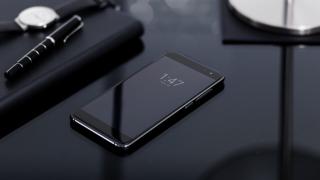 Vodafone Smart Platinum 7 este oficial; cel mai puternic smartphone sub brand propriu