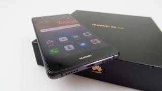 Huawei P9 Lite Unboxing: scoatem din cutie urmaşul unui best seller în România (Video)