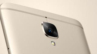 OnePlus 3 versus Samsung Galaxy S7 Edge: o serie impresionantă de teste marca SuperSaf, cu câștigător previzibil (Video) 