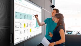 Dell anunţă lansarea unei mega tablete de 70 de inch pentru şcoli; C7017T face uitate tablele din sala de clasă