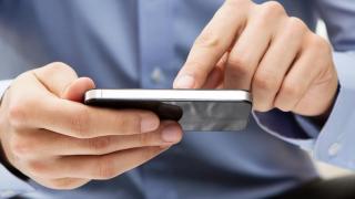 Românul e mare consumator de Internet pe mobil, cu trafic dublu în al doilea semestru al anului trecut, conform cifrelor ANCOM