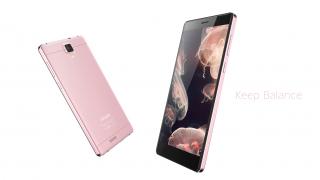 Display-ul lui UHANS Balance ocupă 75% din întreg panoul frontal; telefon cu preț de 109.9 dolari